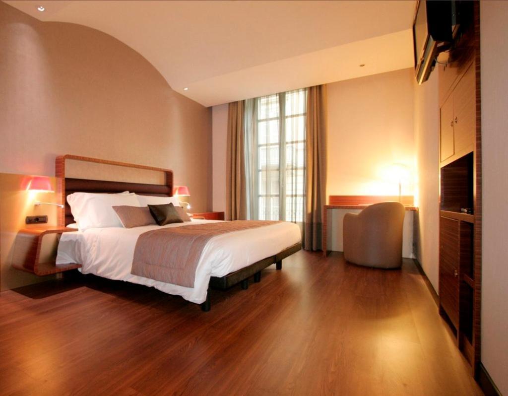 Sure By Western Centre Hotel 4*